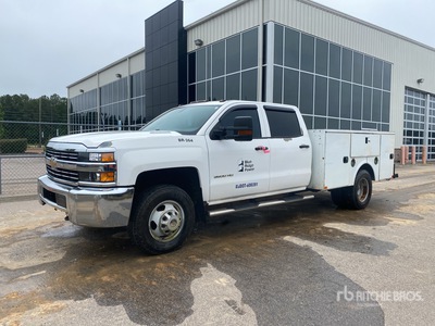 2015 Chevrolet Silverado 2500HD 4x4 Crew Cab Utility Truck
