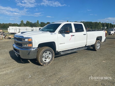 2018 Chevrolet Silverado 2500 4x4 Crew Cab Pickup