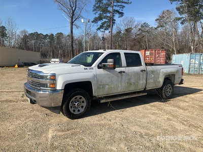 2018 Chevrolet Silverado 2500 4x4 Crew Cab Pick Up