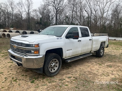2018 Chevrolet Silverado 2500 4x4 Crew Cab Pick Up
