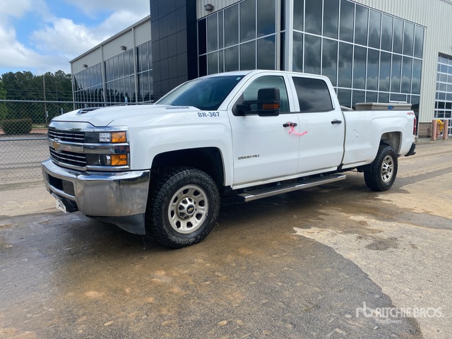 2018 Chevrolet Silverado 2500 4x4 Crew Cab Pickup