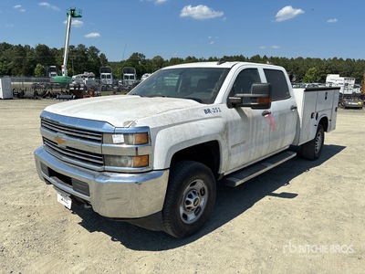 2015 Chevrolet Silverado 2500HD 4x4 Crew Cab Utility Truck