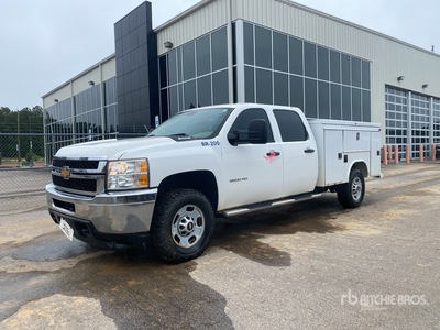 2013 Chevrolet Silverado 2500HD 4x4 Crew Cab Utility Truck