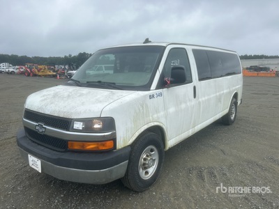 2016 Chevrolet Express 2500 10 فان نقل ركاب