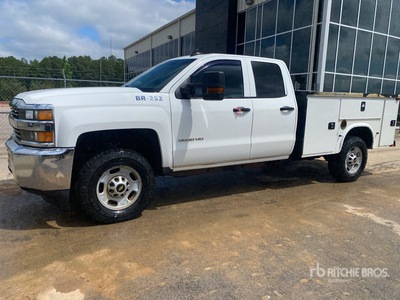 2015 Chevrolet Silverado 2500HD 4x2 Extended Cab Utility Truck