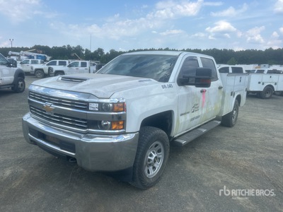 2017 Chevrolet Silverado 3500HD 4x4 Crew Cab Utility Truck