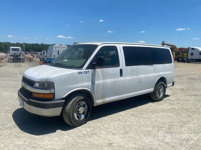 2013 Chevrolet 3500 12 Furgoneta de pasajeros (Inoperable)
