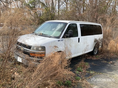 2013 Chevrolet Express 3500 12 Passenger Van