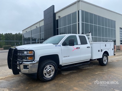 2015 Chevrolet Silverado 2500HD 4x4 Crew Cab Utility Truck