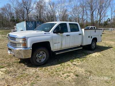 2016 Chevrolet Silverado 2500HD 4x4 Crew Cab Utility Truck