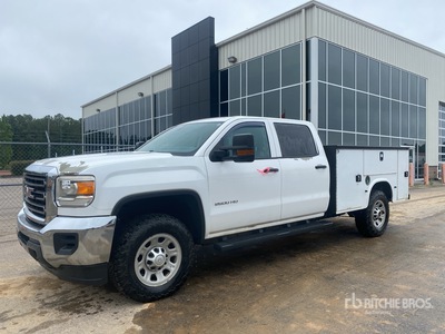 2015 GMC Sierra 2500HD 4x4 Crew Cab Utility Truck