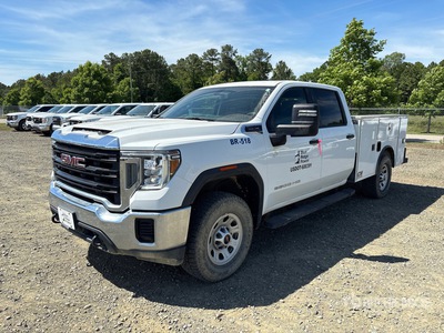 2021 GMC Sierra 2500HD 4x4 Crew Cab Utility Truck