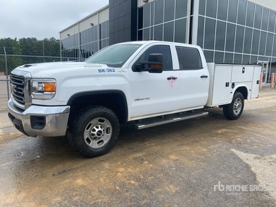 2018 GMC Sierra 2500HD 4x4 Crew Cab Utility Truck