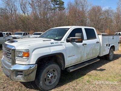 2018 GMC Sierra 2500HD 4x4 Crew Cab Utility Truck