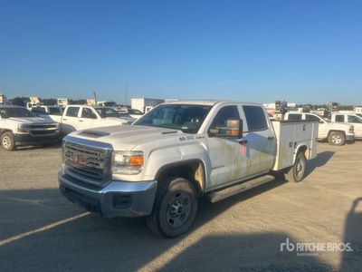 GMC Sierra 2500HD 4x4 Crew Cab Utility Truck