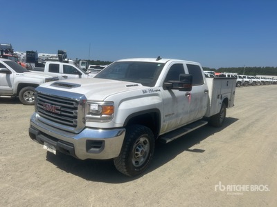 GMC Sierra 2500HD 4x4 Crew Cab Utility Truck