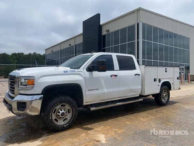 2017 GMC Sierra 2500HD 4x4 Crew Cab Utility Truck