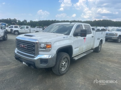 2017 GMC Sierra 2500HD 4x4 Crew Cab Utility Truck