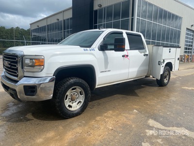 2015 GMC Sierra 2500HD 4x4 Crew Cab Utility Truck