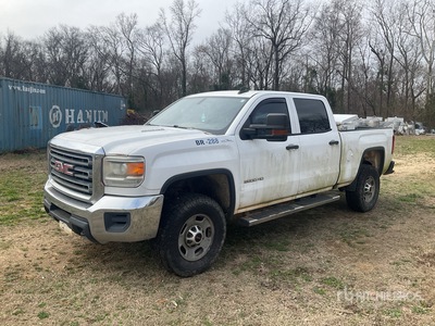 2016 GMC Sierra 2500HD 4x4 Crew Cab Pickup