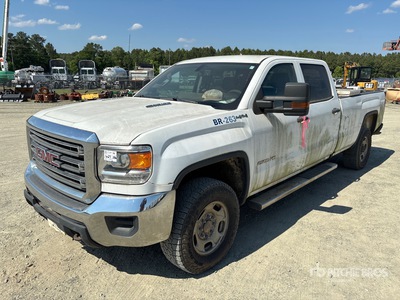 GMC Sierra 2500HD 4x4 Crew Cab Pickup