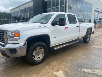 2016 GMC Sierra 2500HD 4x4 Crew Cab Pickup