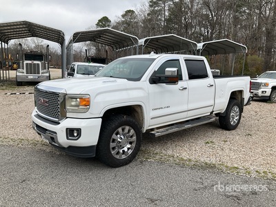 2016 GMC Sierra 2500HD Denali 4x4 Crew Cab Pickup