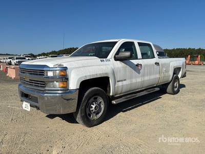 2015 Chevrolet Silverado 2500HD 4x4 Crew Cab Pickup