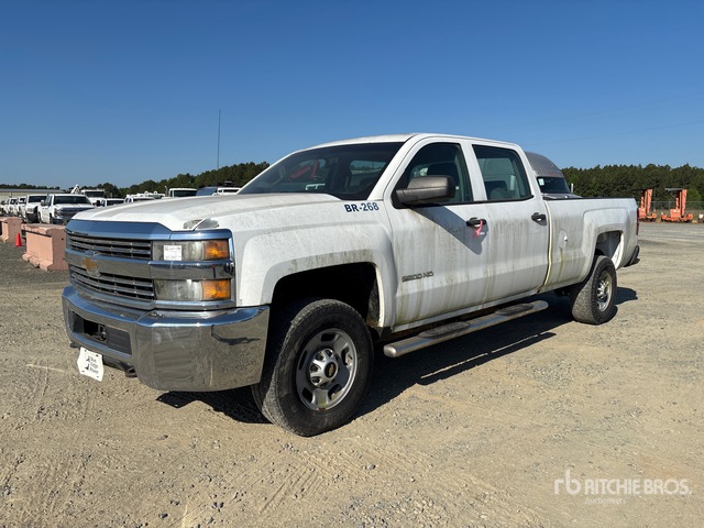 2015 Chevrolet Silverado 2500HD 4x4 Crew Cab Pickup