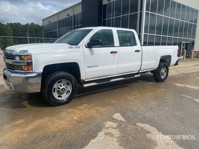 2015 Chevrolet Silverado 2500HD 4x4 Crew Cab Pickup