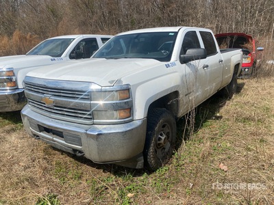 2015 Chevrolet Silverado 2500HD 4x4 Crew Cab ピックアップ