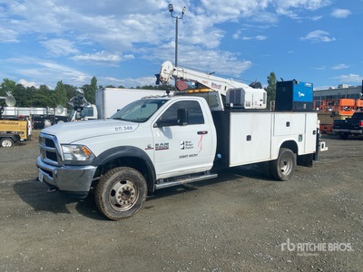 2016 Ram 5500 4x4 Camion de servicios