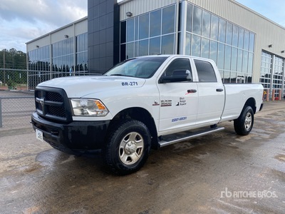 2016 Ram 3500 4x4 Crew Cab Pickup