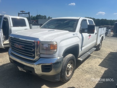 2015 GMC Sierra 2500HD 4x4 Crew Cab Autocarro di servizio