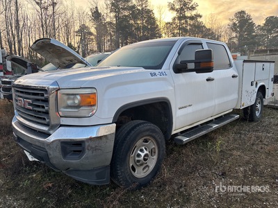 2015 GMC Sierra 2500HD 4x4 Crew Cab Utility Truck