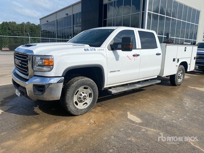 2018 GMC Sierra 2500HD 4x4 Crew Cab Utility Truck