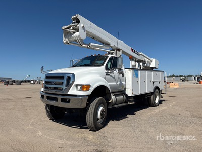 2014 Terex Hi-Ranger TL50 50 ft on 2015 Ford F-750 XL 4x4 Bucket Truck