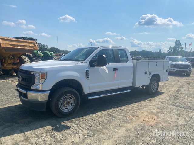 2021 Ford F-250 XL 4x4 Extended Cab Utility Truck