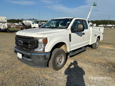 Ford F-250 XL 4x4 Extended Cab Utility Truck