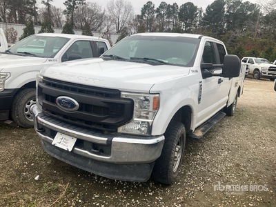 2021 Ford F-250 XL 4x4 Crew Cab Camión Utilitario