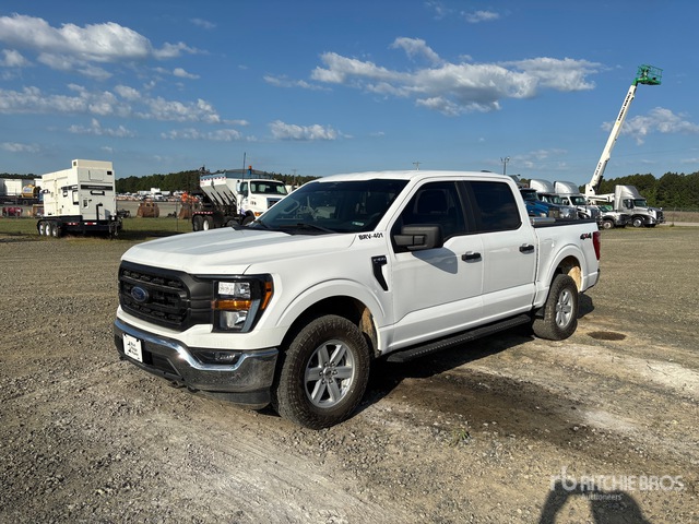 2023 Ford F-150 XL 4x4 Crew Cab Pickup