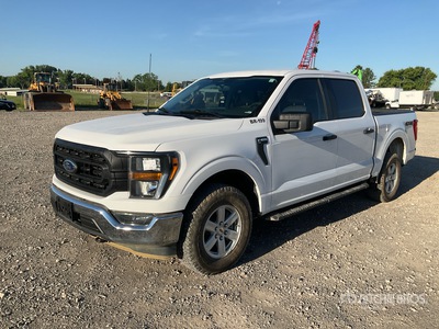 2023 Ford F-150 XL 4x4 Crew Cab Pickup