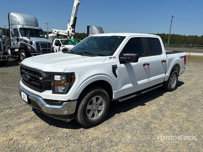 2023 Ford F-150 XL 4x4 Crew Cab Pickup