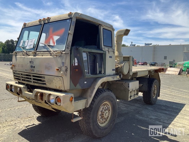 1997 Stewart & Stevenson M1081 LMTV 4x4 Cargo Truck
