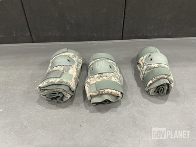 (105) Pairs of Elbow Pads