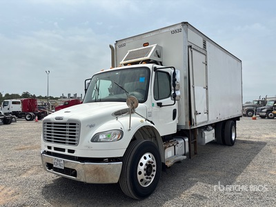 2015 Freightliner M2 106 4x2 Mobiele shredderwagen
