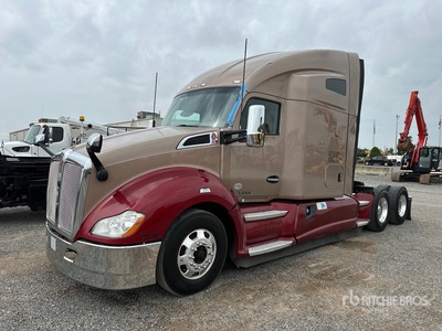2019 Kenworth T680 6x4 T/A Sleeper Truck Tractor