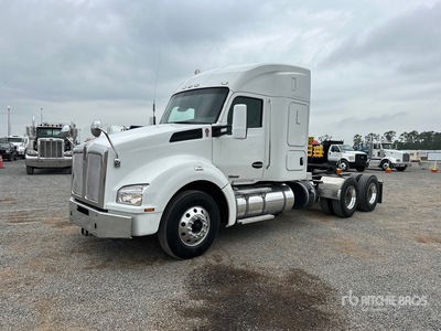 2019 Kenworth T880 6x4 Cabeza Tractora Cabina Dormitorio