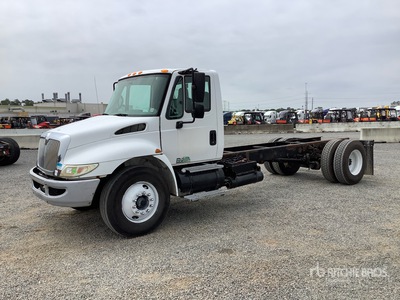 2007 International 4300 4x2 S/A Cab and Chassis
