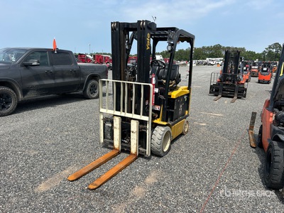 1996 Yale ERC060 5800 lb شاحنة رفع كهربائية (Inoperable)